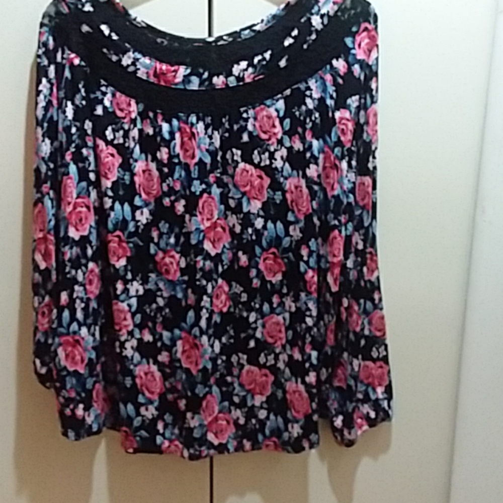 Flowered Blouse Long sleeves